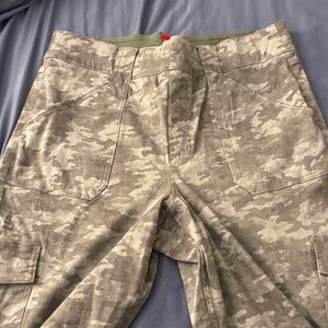 SPANX Camouflage Skinny Cargo Pants